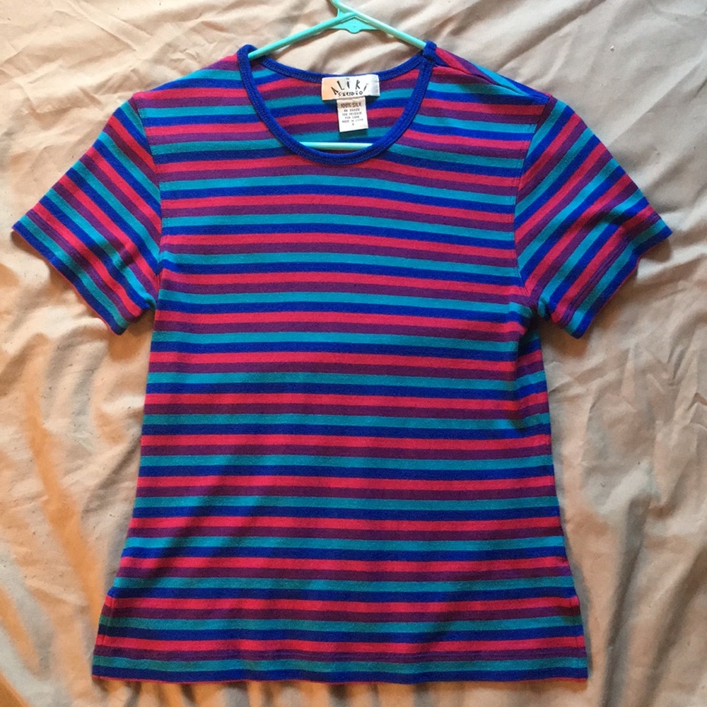 💜vintage 100% silk tee shirt💙